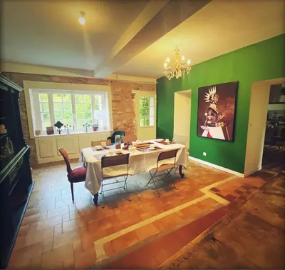 Coin salon dans l'établissement Chambres d'hôtes de la Maison de Chaalis