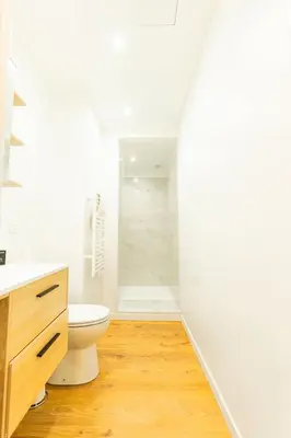 Salle de bains dans l'établissement Le Châlons Cosy T2 calme