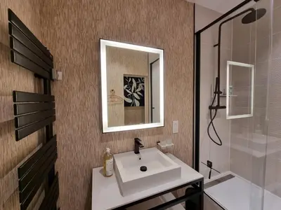 Salle de bains dans l'établissement La Villa des Tendances