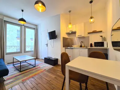 Cuisine ou kitchenette dans l'établissement Villeminot, 2 pers, Gare, Central, Agréable