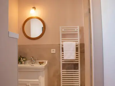 Salle de bains dans l'établissement Le Perroquet qui Bulle - Reims Centre