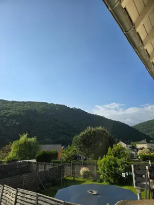 Vue générale sur la montagne ou vue sur la montagne depuis la maison de vacances