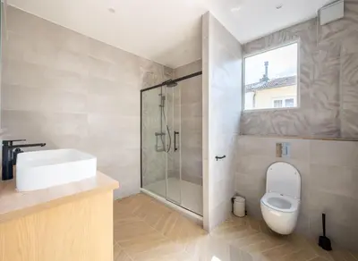 Salle de bains dans l'établissement Maison spacieuse avec terrasse dans le centre ville de Reims