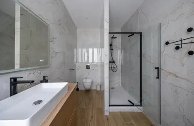 Salle de bains dans l'établissement Maison spacieuse avec terrasse dans le centre ville de Reims