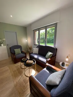 Coin salon dans l'établissement Gîte du Saule du Magne 5 personnes