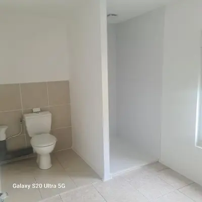 Salle de bains dans l'établissement Maison typique picarde
