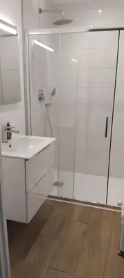 Salle de bains dans l'établissement Chez Sparky - Reims centre - 2 chambres au calme