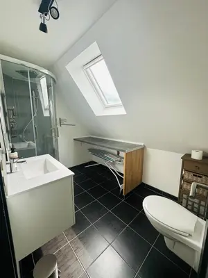 Salle de bains dans l'établissement Appartement T3