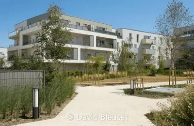 Jardin de l'établissement L'étape Rémoise, le calme aux portes de Reims