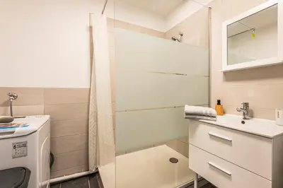 Salle de bains dans l'établissement Philomène, hypercentre Reims