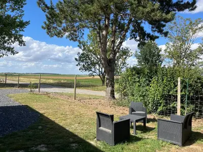 Jardin de l'établissement bungalow de l'escaut