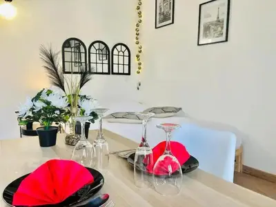 Coin salon dans l'établissement Tulipe 14 cocon romantique proche centre-ville