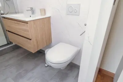 Salle de bains dans l'établissement L'essentiel, calme et climatisé - Accès autonome