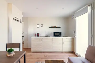 Cuisine ou kitchenette dans l'établissement L'essentiel, calme et climatisé - Accès autonome