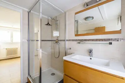 Salle de bains dans l'établissement Au coeur du village Verzenay