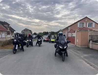 Clients de l'établissement paddock pétillant