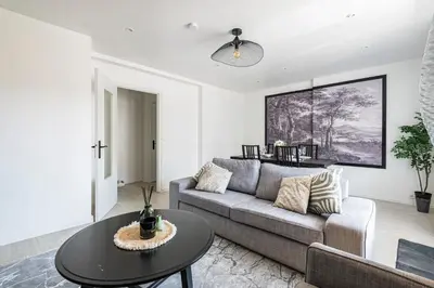 Coin salon dans l'établissement Reims Centre, Appartement 4 Chambres NETFLIX