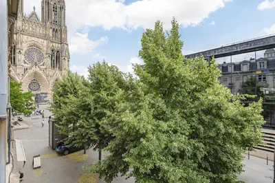 Plan de l'établissement L Ange de la Cathedrale CathedraledeReims