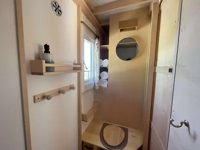 Salle de bains dans l'établissement La Tiny de Margny