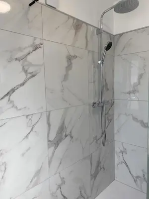 Salle de bains dans l'établissement Le marcquis