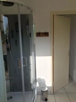 Salle de bains dans l'établissement Chez Tatie charmante Maison de plein pieds