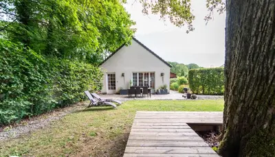 Jardin de l'établissement Gîte Nature en Champagne entre Reims et Epernay