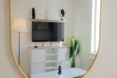 Télévision ou salle de divertissement dans l'établissement Le Chativesle - Centre - Erlon