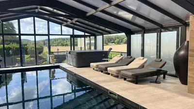 Piscine de l'établissement Domaine TERRE DE REVES ou située à proximité