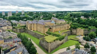 Vue générale sur Sedan ou vue de la ville depuis l'appartement