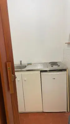 Cuisine ou kitchenette dans l'établissement MEAUX Centre 1 au calme Vue sur cour intérieur
