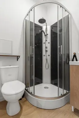 Salle de bains dans l'établissement Pomme rouge