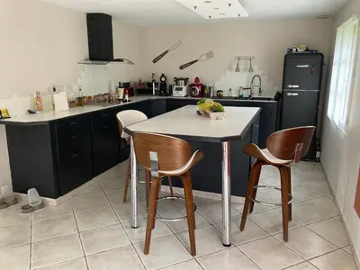 Cuisine ou kitchenette dans l'établissement L échappée verte à Renwez