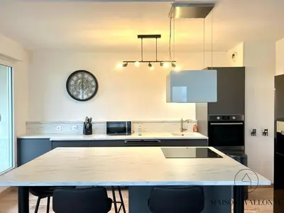 Cuisine ou kitchenette dans l'établissement Le loft de la gare - Hypercentre et vue cathédrale