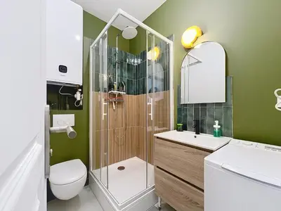 Salle de bains dans l'établissement Le Chapitre - Centre - Climatisation - Terrasse