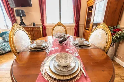 Coin salon dans l'établissement Le Louis XV Halte à Reims centre