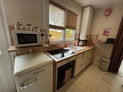 Cuisine ou kitchenette dans l'établissement Le kiosque