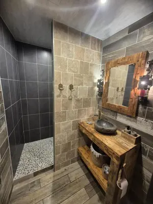 Salle de bains dans l'établissement Maison Médiévale LAON