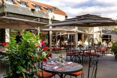 Restaurant ou autre lieu de restauration dans l'établissement Hostellerie du Royallieu