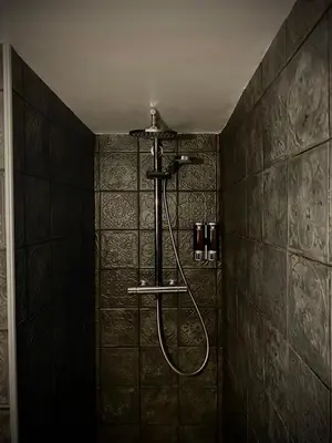 Salle de bains dans l'établissement La Parenthèse