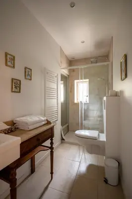Salle de bains dans l'établissement Seigneurie de Baulne