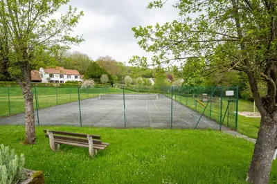 Tennis ou squash au sein de le B&B/chambre d'hôtes ou à proximité