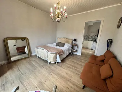 Un ou plusieurs lits dans un hébergement de l'établissement Studio du centre - L'Artdu'Net -