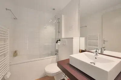 Salle de bains dans l'établissement Les Charmes C24B - Le Val Joly