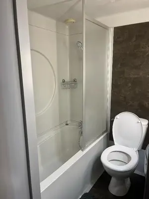 Salle de bains dans l'établissement 5eme avenue de meaux