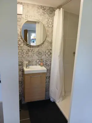 Salle de bains dans l'établissement Chez Jenni & Bruno
