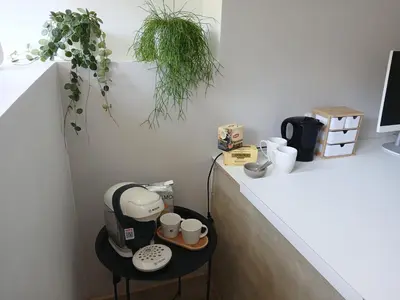 Plateau bouilloire dans l'établissement Chez Jenni & Bruno