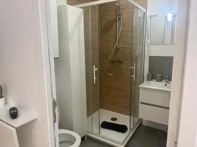 Salle de bains dans l'établissement Dream Gallery, rez de chaussée plein centre Reims
