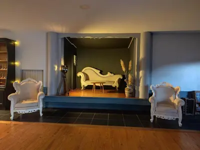 Coin salon dans l'établissement Hôtel de la Plage