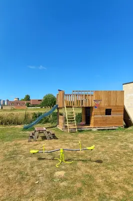 Aire de jeux pour enfants de l'établissement Le nid de Champaubert