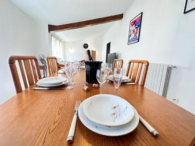 Boissons dans l'établissement La maison champenoise 4 chambres avec terrasse